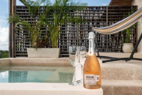 3BD PH Pool Patio - Secure and Free beach club